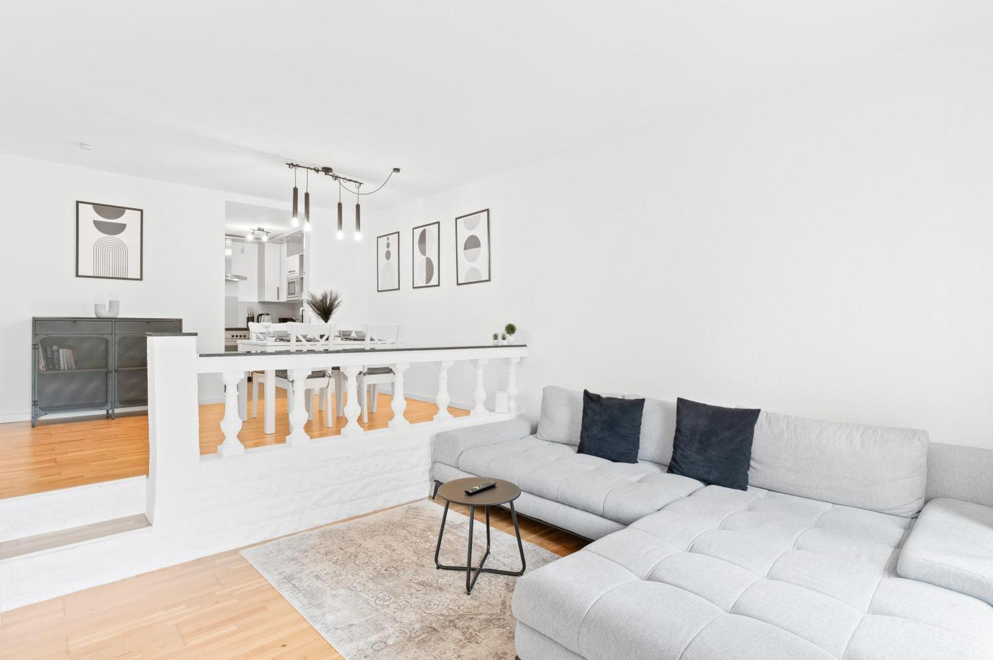 Kingsize Bett, Terrasse, Netflix, Zwei Zimmer Pforzheim Eksteriør billede