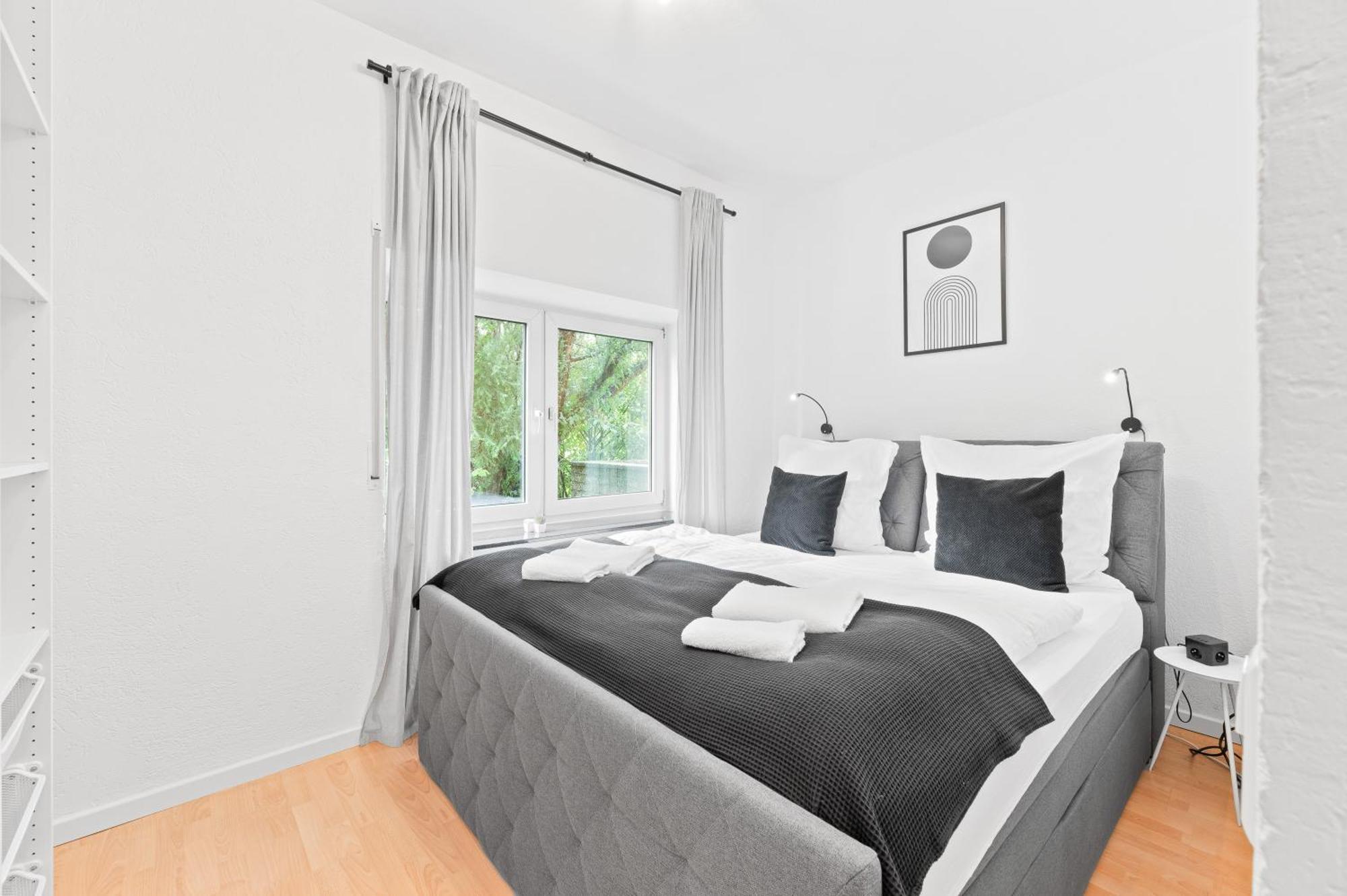 Kingsize Bett, Terrasse, Netflix, Zwei Zimmer Pforzheim Eksteriør billede